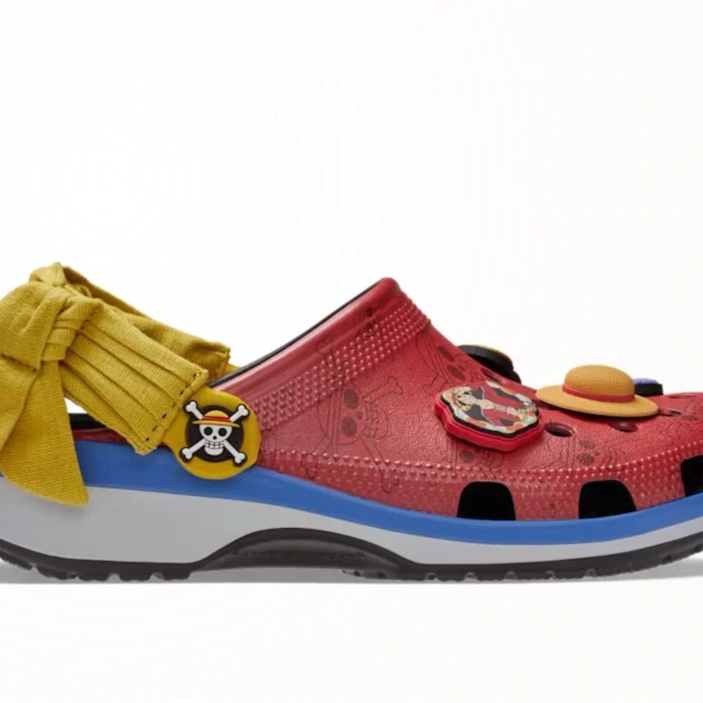 NWT CROCS ONE PIECE LUFFY - Picture 3 of 5